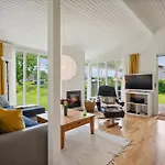 Rent A Cosy In A Scenic Area *